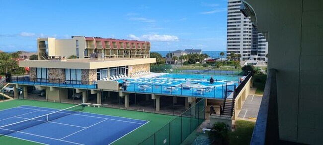 Building Photo - Amazing Ocean View from Pool or Jacuzzi - ...