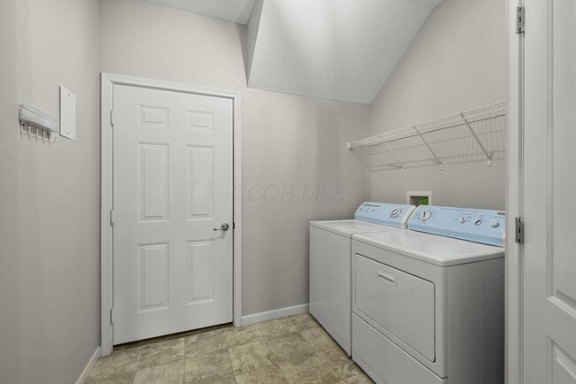 Building Photo - 5901 Blackbird Wy