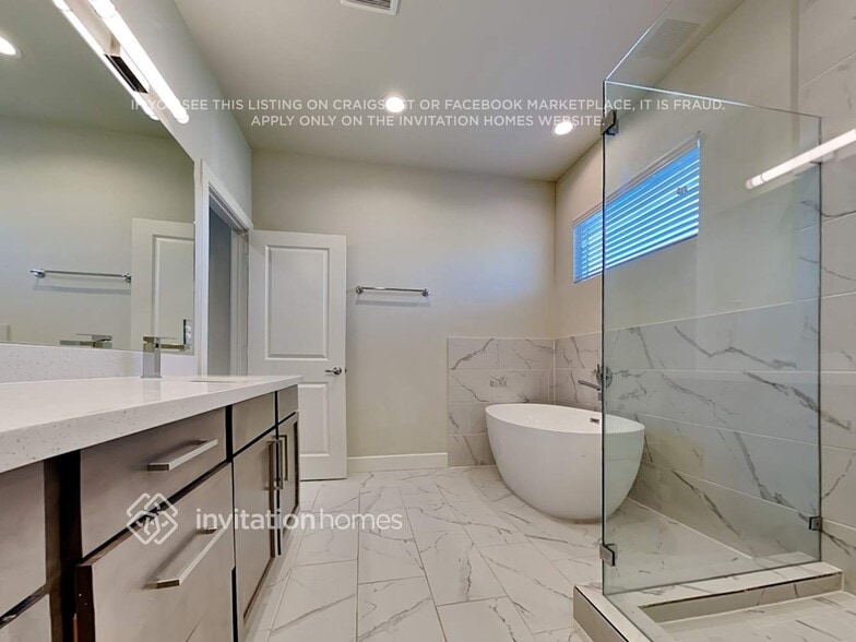 Building Photo - 12402 Imperial Lk Ln