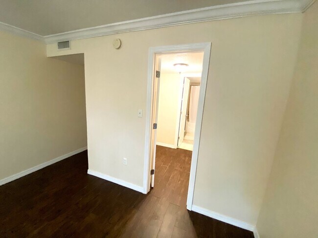 Building Photo - 1954 Conway Rd