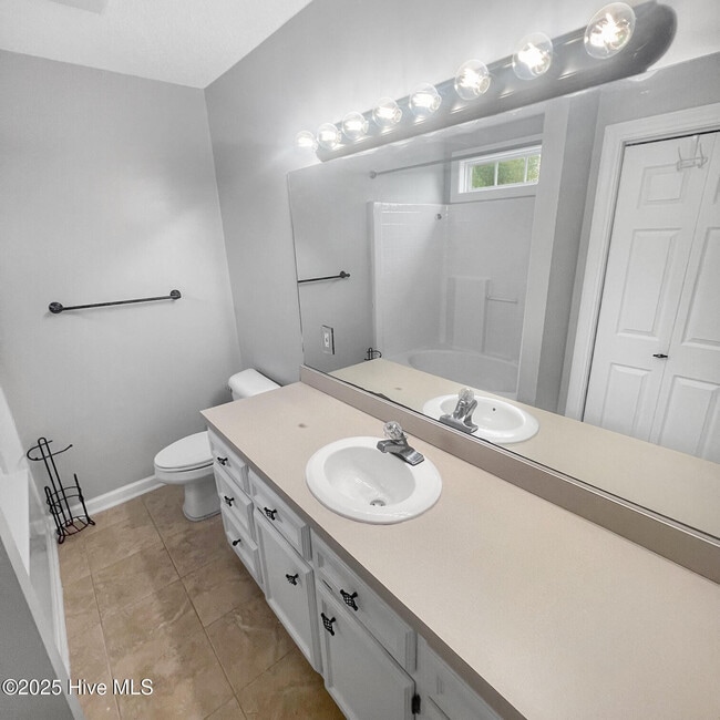 Building Photo - 1676 Crawfords Pointe Dr