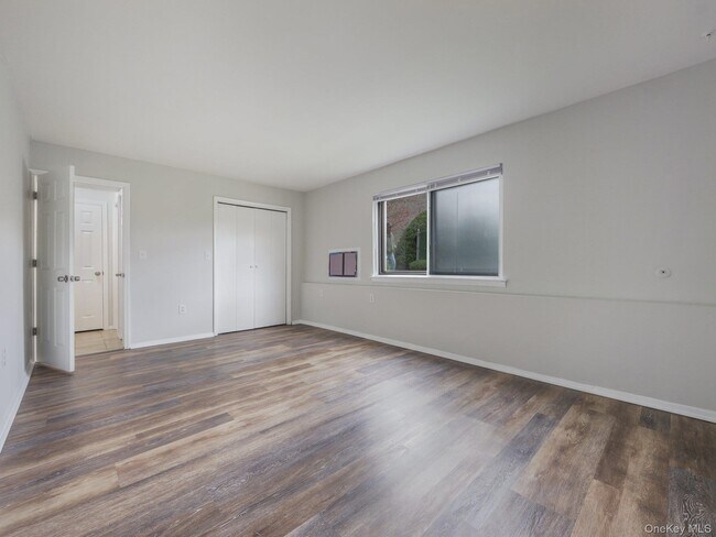 Building Photo - 27 Tanager Rd