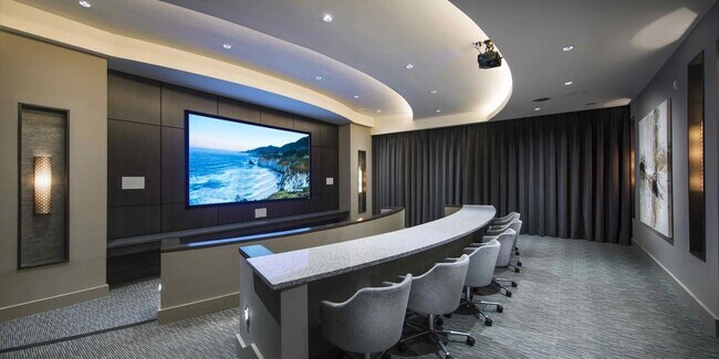 Building Photo - 7100 Old Katy Rd