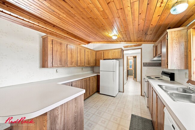Building Photo - 408 Harmony Dr
