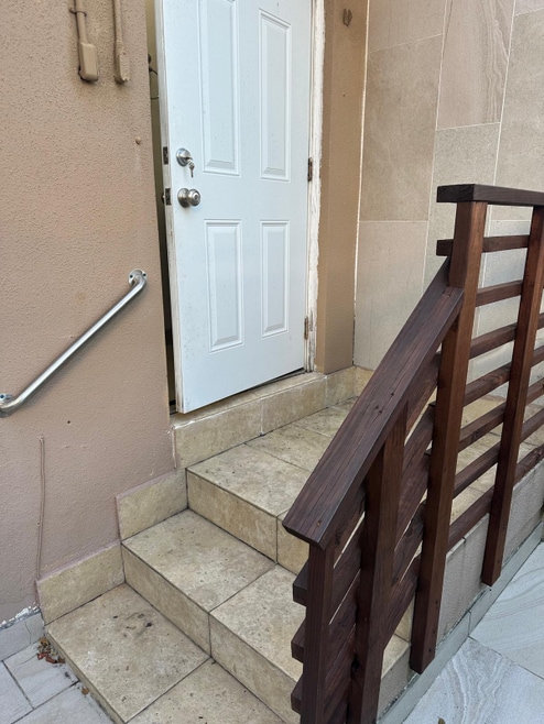 Building Photo - 2532 SW 27th St