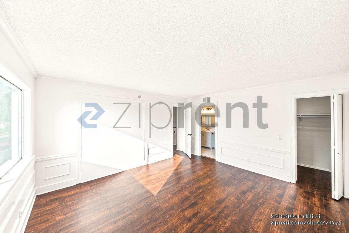 Building Photo - 14140 Oro Grande St
