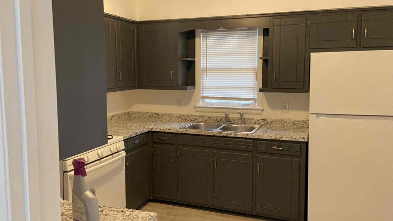 Building Photo - 2558 Rice St