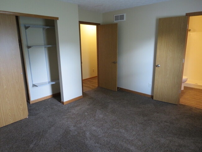 Building Photo - 2711 Millrace Dr