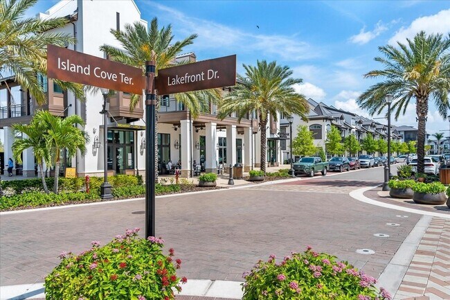 Building Photo - 7525 Plantation Cir