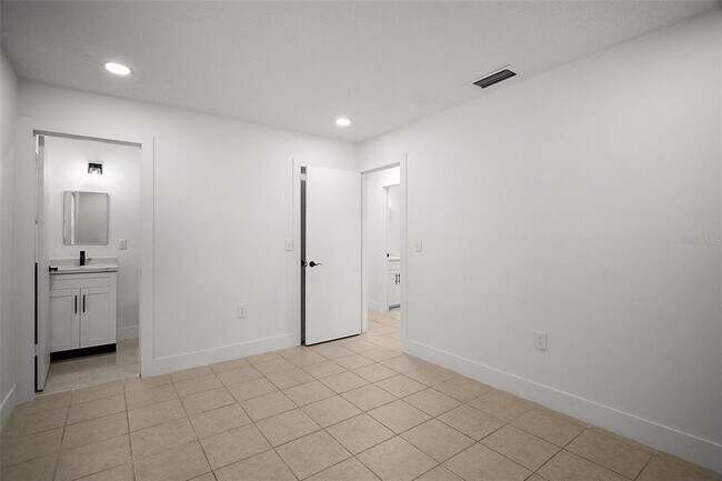 Building Photo - 14884 SW 35th Cir