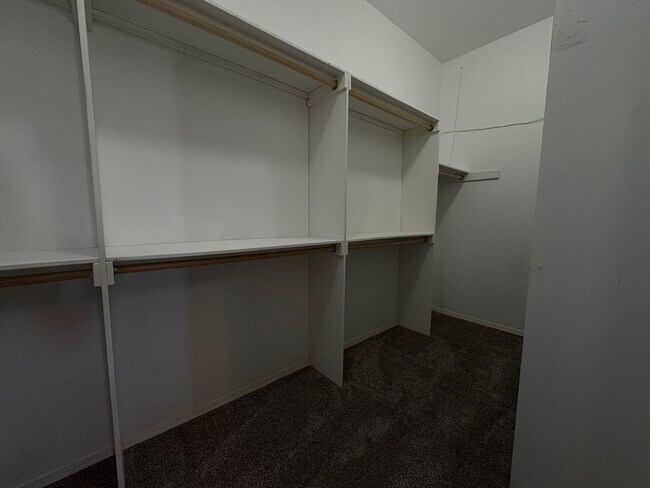 Building Photo - EASTSIDE HOME FOR RENT IN "THE TIERRAS"