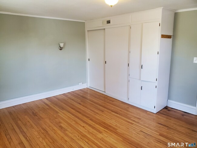 Building Photo - 31 Bellevue St