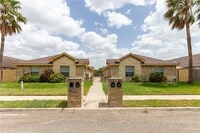 Building Photo - 13 Lacywood
