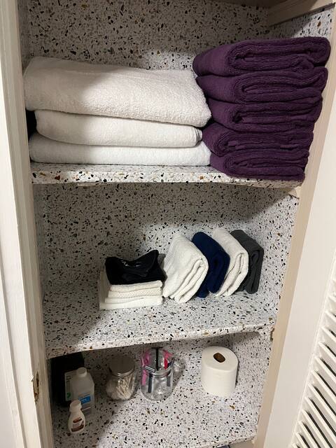 Building Photo - 1750 E Broad St