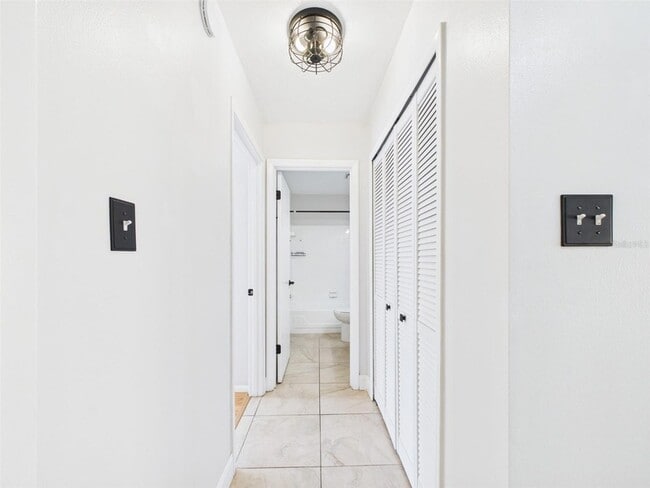 Building Photo - 125 Spanish Moss Ct