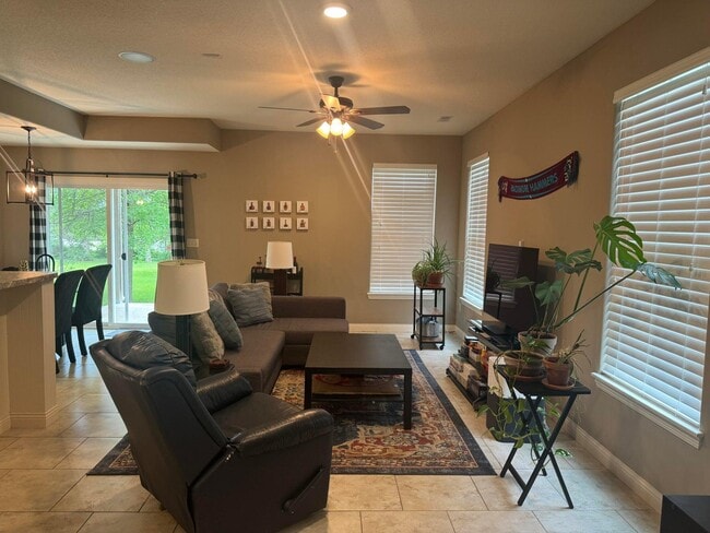Building Photo - 3620 Southland Dr