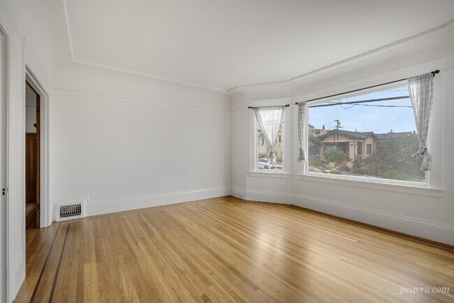 Building Photo - 467 40th Ave