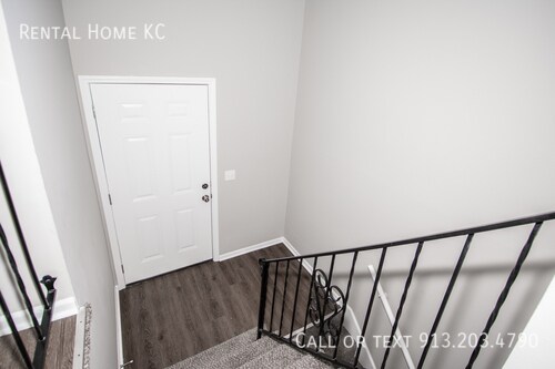 Building Photo - 1224 E Cothrell-
