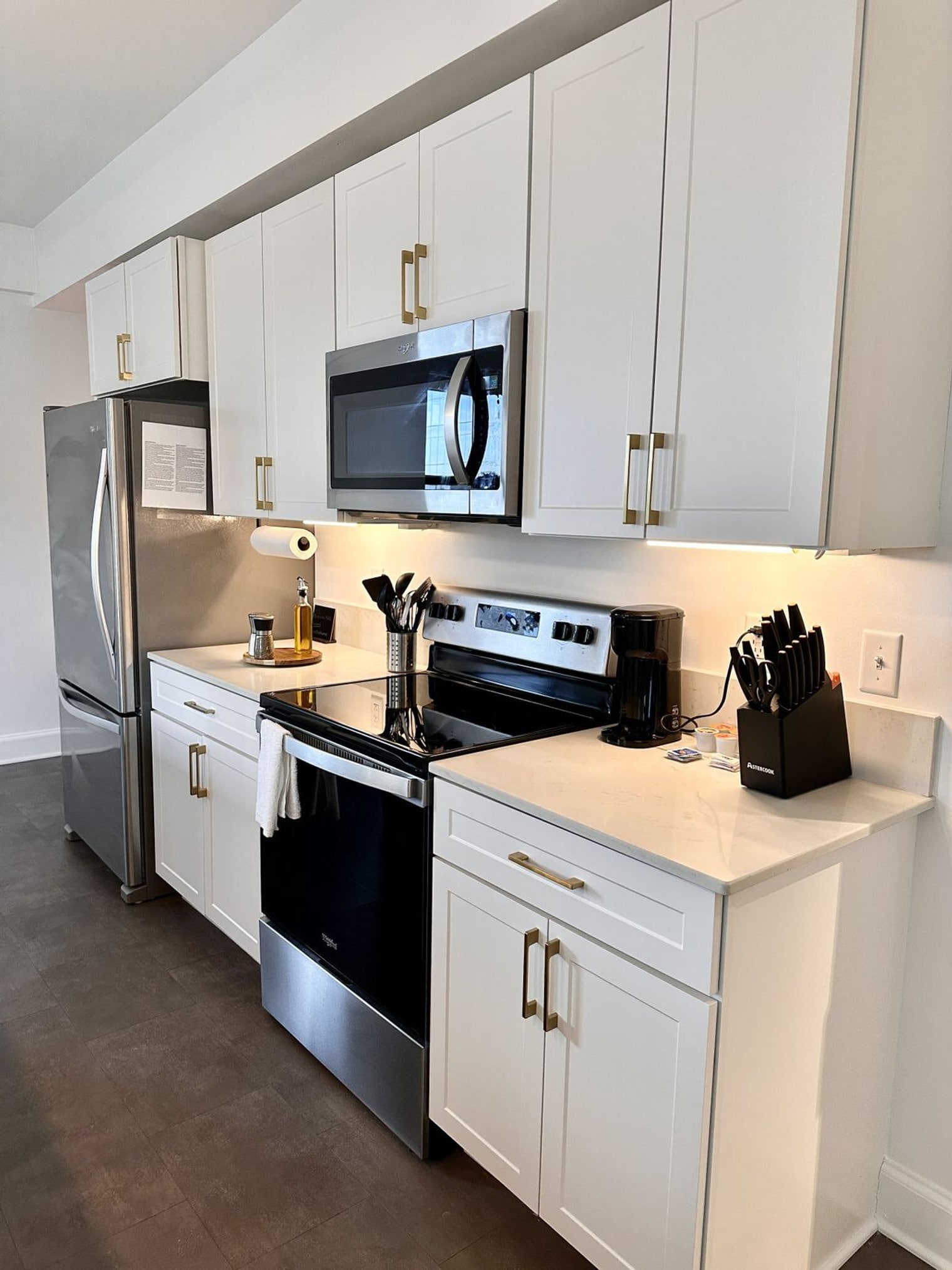 Building Photo - 758 N Broadway