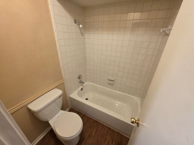 Building Photo - 4724 Berridge Ln