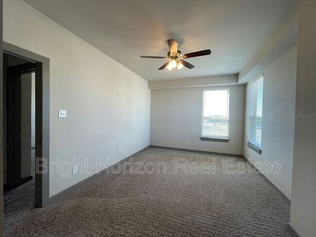 Building Photo - 10604 Tube Dr
