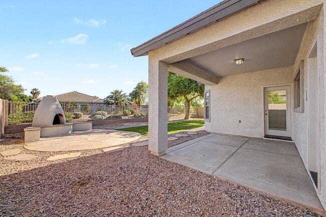 Building Photo - 3533 E Joseph Way