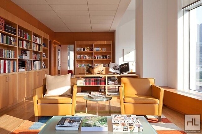 Building Photo - SPRUCE STREET