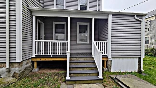 Building Photo - 125 Hillman St