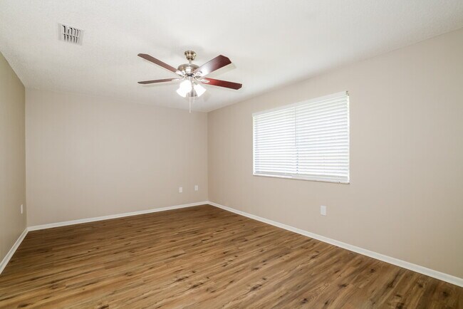 Building Photo - 1338 N Marcy Dr