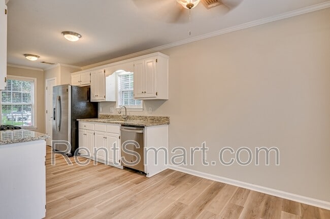 Building Photo - 4705 E Creek Mill Ct
