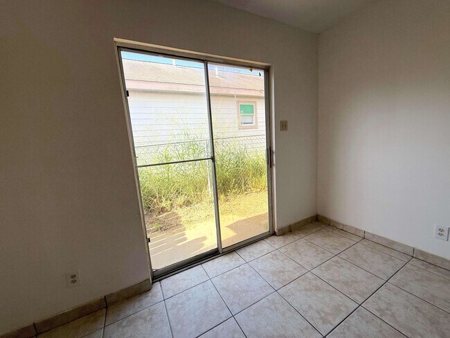 Building Photo - 308 Larga Vista Dr