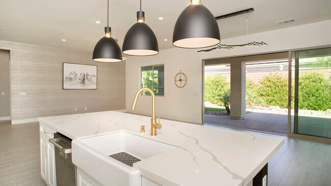 Building Photo - 82830 Logan Creek Dr