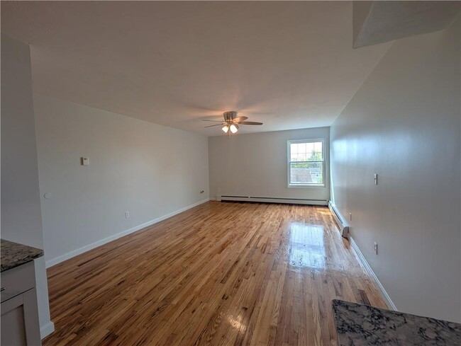 Building Photo - 420 Woodward Rd