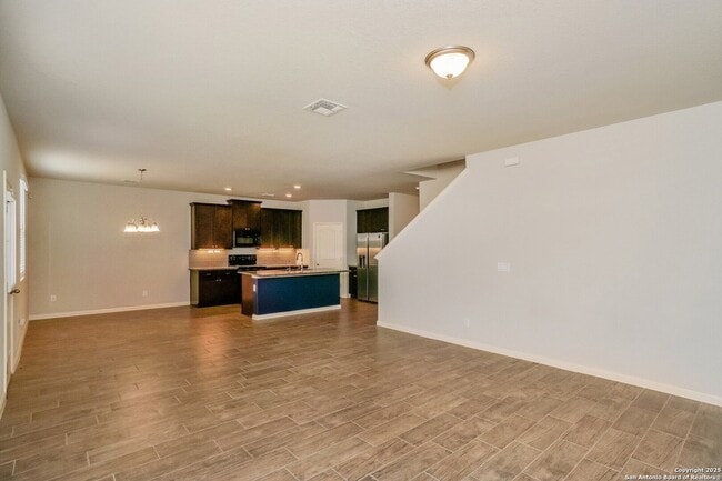 Building Photo - 251 Antler Bnd