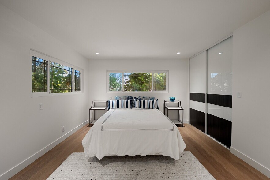 Building Photo - 1641 Tower Grove Dr