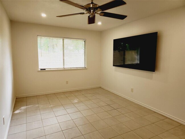 Building Photo - 23503 Prairie Bird Dr