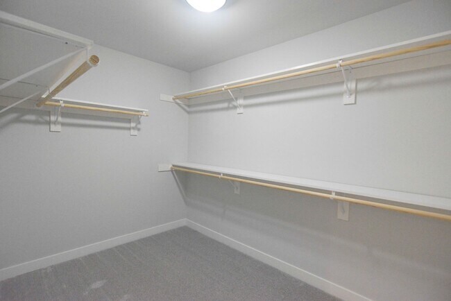 Building Photo - 2833 Endive Dr