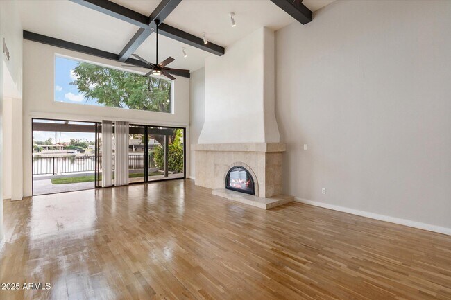 Building Photo - 7613 E Vía Del Reposo