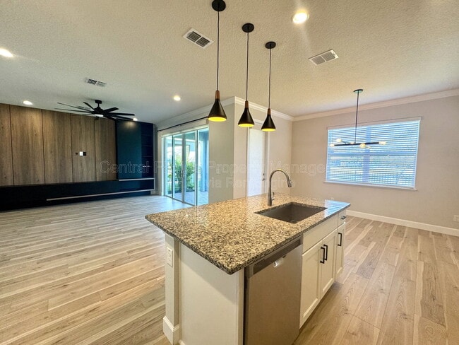 Building Photo - 3615 Voyager Ln