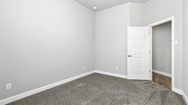 Building Photo - 302 Lelo Ln