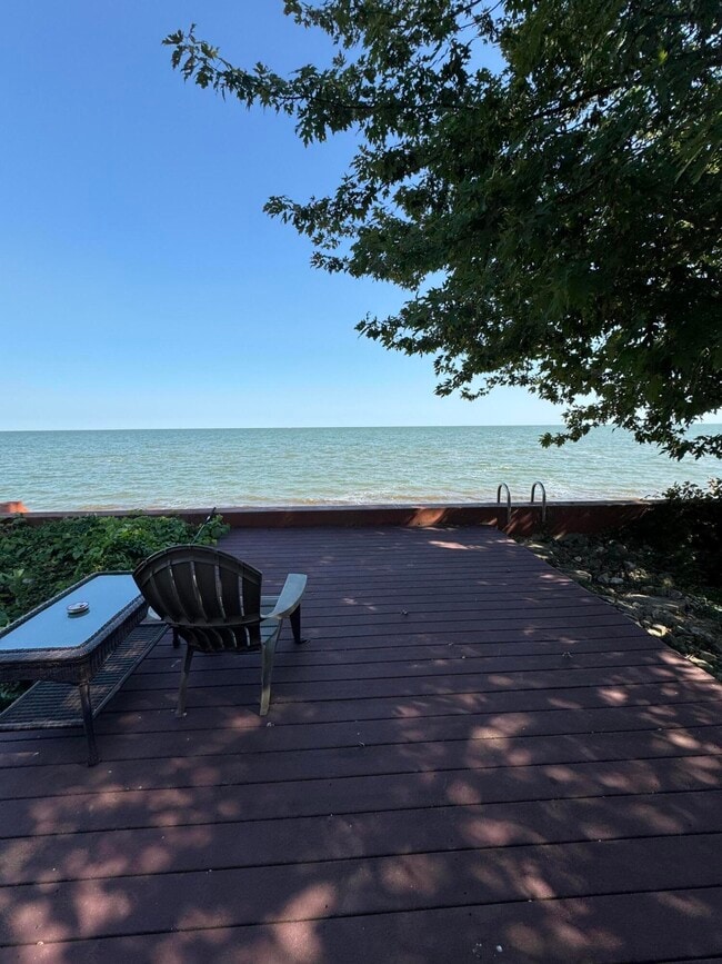 Building Photo - 13512 Venetian Dr