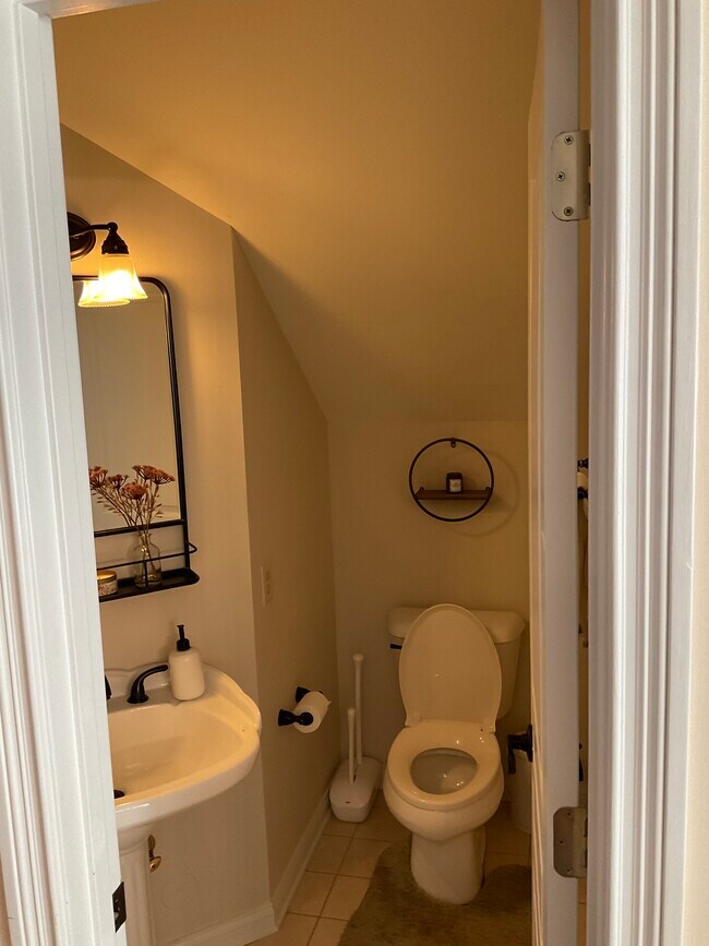 Half bath - main floor - 9227 Honors Way