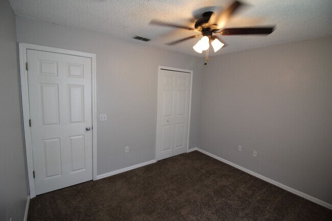 Building Photo - 3617 Stonefield Dr