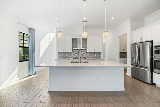 Building Photo - 601 SE Fascino Cir