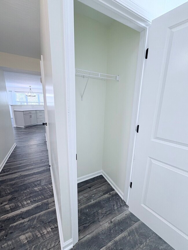 Building Photo - Charming 3 Bed, 2.5 bath in Blacklick!