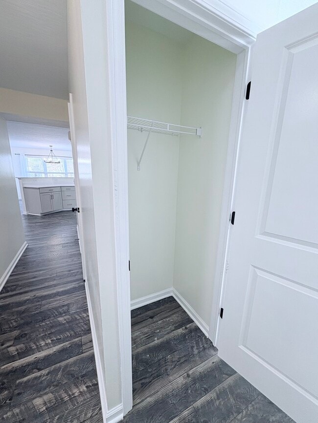 Building Photo - Charming 3BR 2.5BA w/ Pond-View Patio • Fireplace • Loft in Blacklick