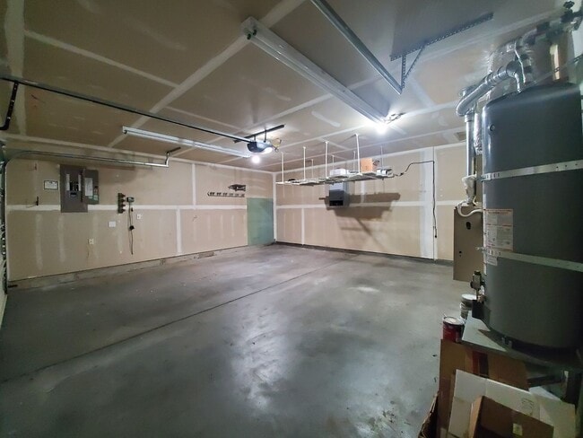 Building Photo - 2421 S Arthur Ct