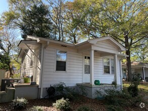 Building Photo - Cozy 1BR Normaltown Home