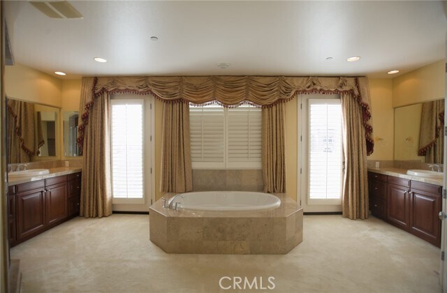 Building Photo - 18549 Clydesdale Rd