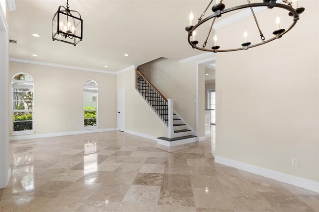 Building Photo - 105 Via Floresta Dr